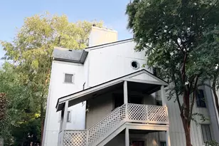 2318 Hunters Run Dr, Reston, VA 20191 - Photo 1