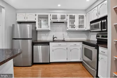 7621 Tremayne Place #307, McLean, VA 22102 - Photo 3