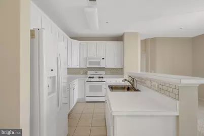 11575 Cavalier Landing Court #301, Fairfax, VA 22030 - Photo 3