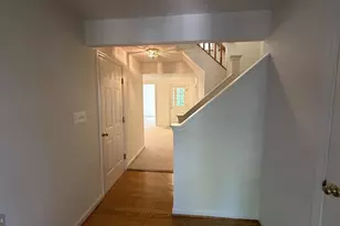 13643 St Johns Wood Pl, Herndon, VA 20171 - Photo 3