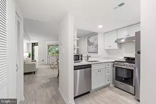 1951 Sagewood Ln, Reston, VA 20191 - Photo 9