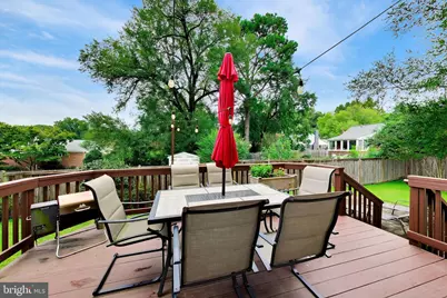 7126 Wayne Drive, Annandale, VA 22003 - Photo 9