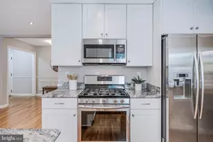 2521 Fowlers Ln, Reston, VA 20191 - Photo 9