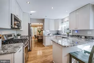 2521 Fowlers Ln, Reston, VA 20191 - Photo 7