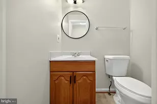 8227 Goldstream Ct, Vienna, VA 22182 - Photo 21