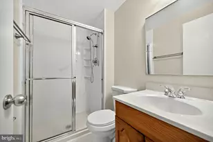 8227 Goldstream Ct, Vienna, VA 22182 - Photo 27