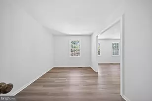 4867 Carriagepark Rd, Fairfax, VA 22032 - Photo 13