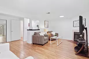 6571 Rundale Ct, Alexandria, VA 22315 - Photo 9