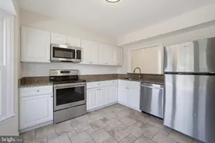 13447 Elevation Ln, Herndon, VA 20171 - Photo 7