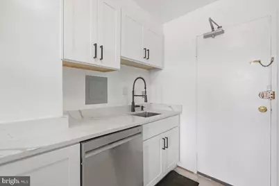 6641 Wakefield Drive #808, Alexandria, VA 22307 - Photo 11