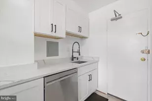 6641 Wakefield Dr, Alexandria, VA 22307 - Photo 11
