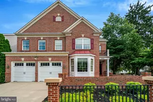 5815 Falls Gate Ct, Falls Church, VA 22041 - Photo 1