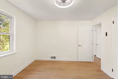 7028 Bradley Circle, Annandale, VA 22003 - Photo 33