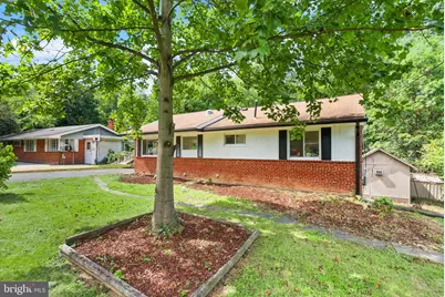 7028 Bradley Circle, Annandale, VA 22003 - Photo 7