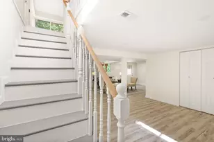 7028 Bradley Cir, Annandale, VA 22003 - Photo 35