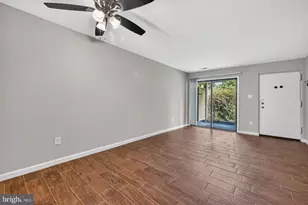 8509 Barrington Ct, Springfield, VA 22152 - Photo 9
