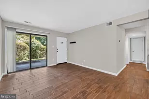 8509 Barrington Ct, Springfield, VA 22152 - Photo 5