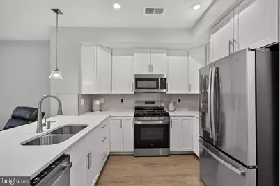 4373 Black Tulip Way #241, Chantilly, VA 20151 - Photo 9