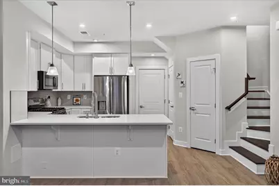 4373 Black Tulip Way #241, Chantilly, VA 20151 - Photo 7