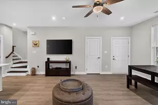 4373 Black Tulip Wy, Chantilly, VA 20151 - Photo 5