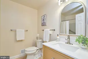 9718 Loch Linden Ct, Fairfax, VA 22032 - Photo 29