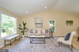 9718 Loch Linden Ct, Fairfax, VA 22032 - Photo 9