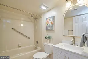 9718 Loch Linden Ct, Fairfax, VA 22032 - Photo 37