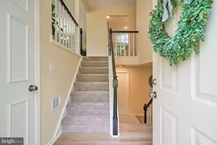 9718 Loch Linden Ct, Fairfax, VA 22032 - Photo 7