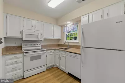 2836 Lester Lee Court, Falls Church, VA 22042 - Photo 9