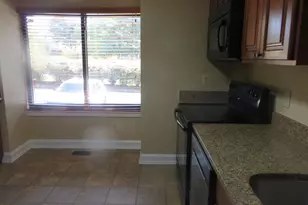 6896 Deer Run Dr, Alexandria, VA 22306 - Photo 5