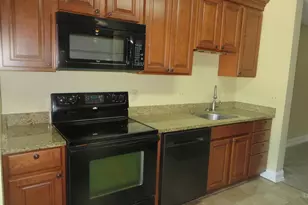 6896 Deer Run Dr, Alexandria, VA 22306 - Photo 3