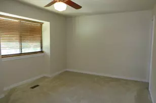 6896 Deer Run Dr, Alexandria, VA 22306 - Photo 17