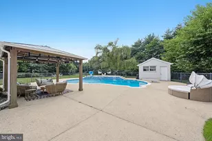 606 Brockman Ct, Great Falls, VA 22066 - Photo 87