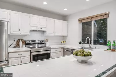 1425 Greenmont Court, Reston, VA 20190 - Photo 9