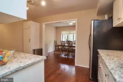 1650 Parkcrest Circle #300, Reston, VA 20190 - Photo 9