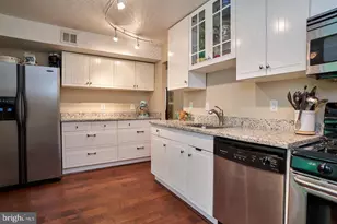 1650 Parkcrest Cir, Reston, VA 20190 - Photo 7