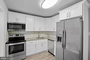 9728 Kingsbridge Dr, Fairfax, VA 22031 - Photo 9