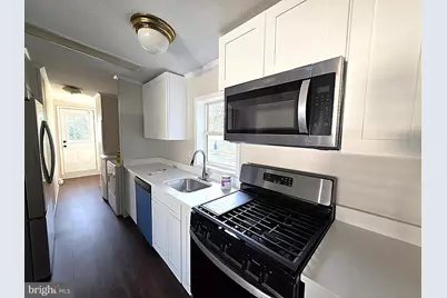 14521 Lanica Circle, Chantilly, VA 20151 - Photo 17