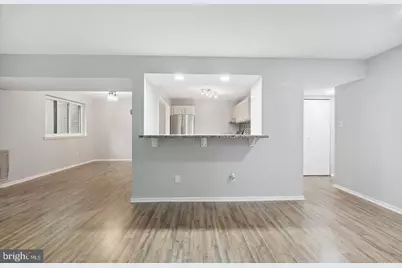 1635 Parkcrest Circle #8D/201, Reston, VA 20190 - Photo 7