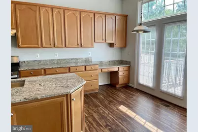 2405 Cypress Green Lane, Herndon, VA 20171 - Photo 7