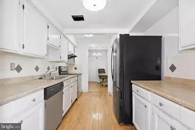6369 Silver Ridge Circle, Alexandria, VA 22315 - Photo 5
