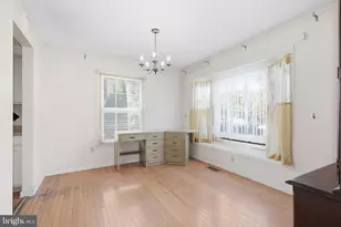 6369 Silver Ridge Cir, Alexandria, VA 22315 - Photo 3