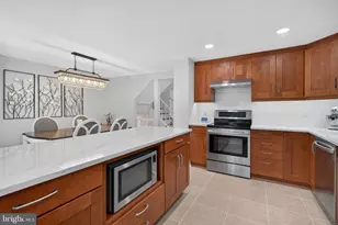 6636 Greenleigh Ln, Alexandria, VA 22315 - Photo 7
