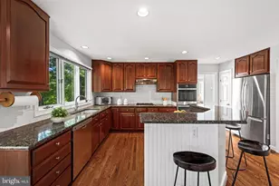 8609 Woodland Heights Ct, Alexandria, VA 22309 - Photo 19