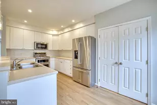 5742 Governors Pond Cir, Alexandria, VA 22310 - Photo 15
