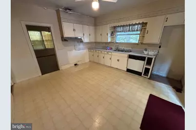 7353 Magarity Road, Falls Church, VA 22043 - Photo 17
