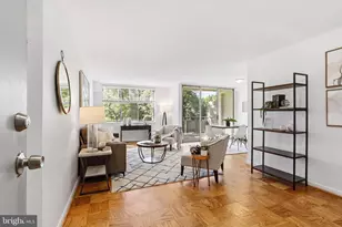 6631 Wakefield Dr, Alexandria, VA 22307 - Photo 3