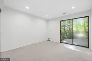 2165 Cabots Point Ln, Reston, VA 20191 - Photo 35