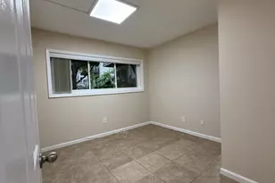 4937 Americana Dr, Annandale, VA 22003 - Photo 15