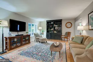 1442 Yellowwood Ct, Reston, VA 20190 - Photo 3
